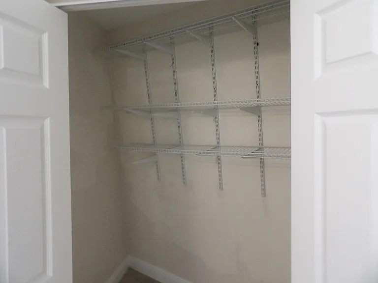 3845 Victoria Dr — Photo 19