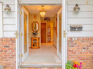 460 Old Country Rd, Deer Park, NY 11729