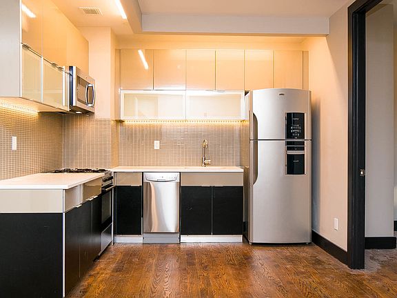 2nd image of 867 De Kalb Ave #3J