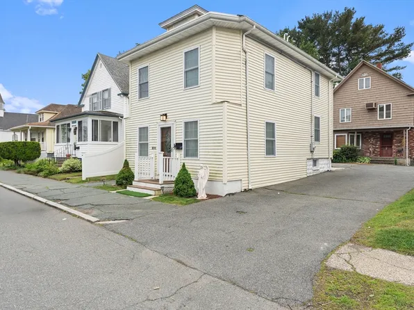 38 1/2 Ellsworth Rd, Peabody, MA 01960