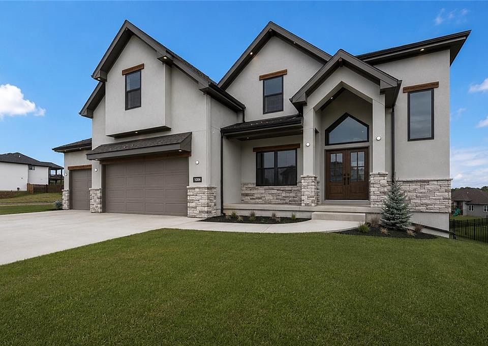 1st image of 5695 Thousand Oaks Dr