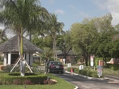 2nd image of 10136 NW 51st Ter