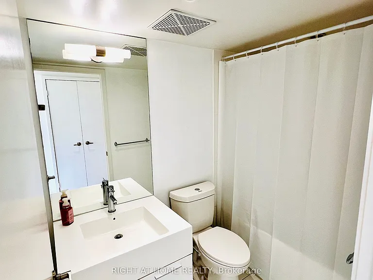 25 Capreol Ct #2507 — Photo 21