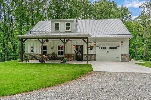 309 E Dr Scholl Ln — Photo 1