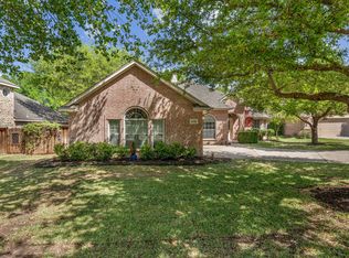 8308 Patreota Dr, Benbrook, TX 76126
