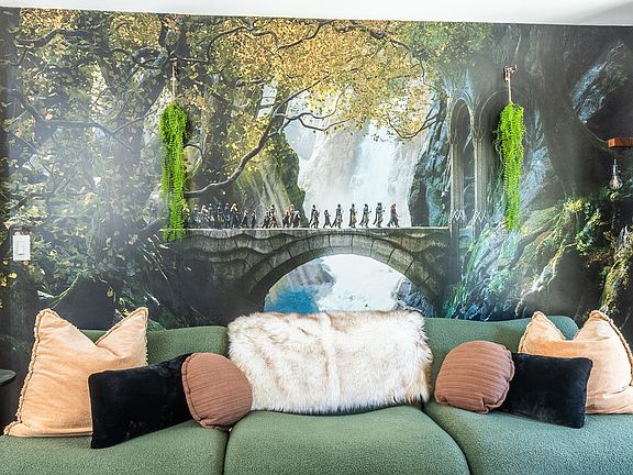 3rd image of 141 Lakeview Blvd #26