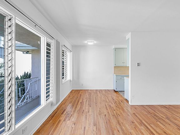 3rd image of 1129 Lincoln Blvd APT 6