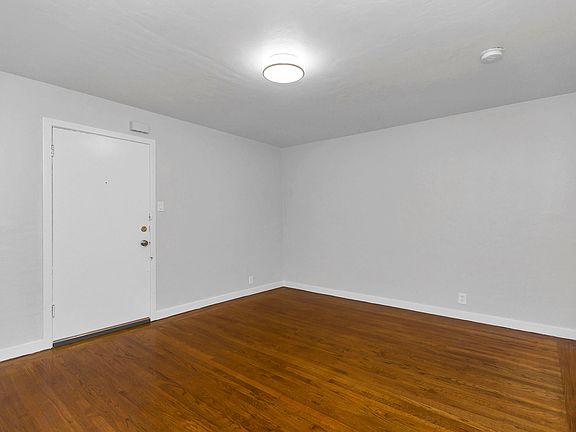 3rd image of 786 Geary St #202