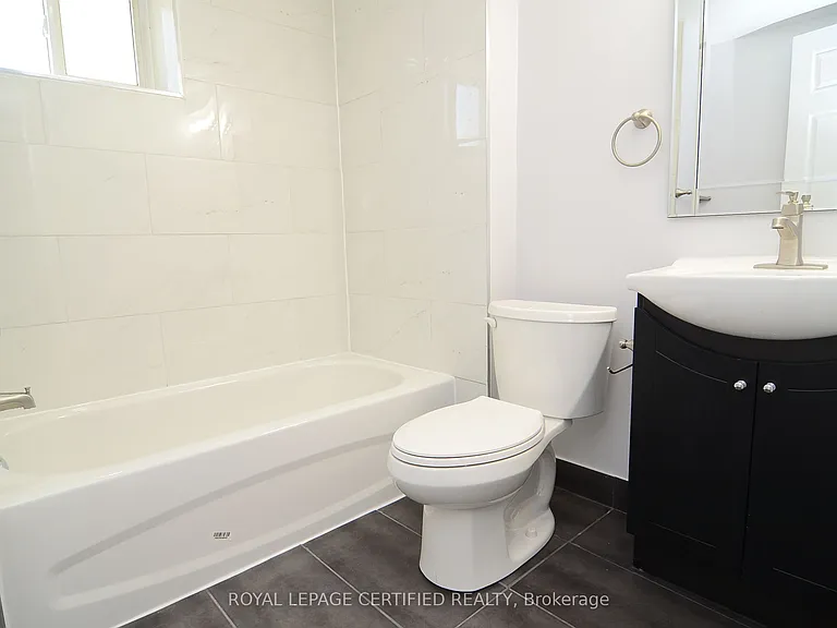 30 Blakemanor Blvd #BASEMENT — Photo 7