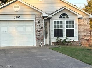 2307 Osage Cir, Fort Smith, AR 72901