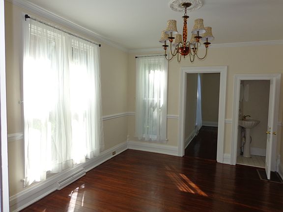3rd image of 201 E Holston Ave