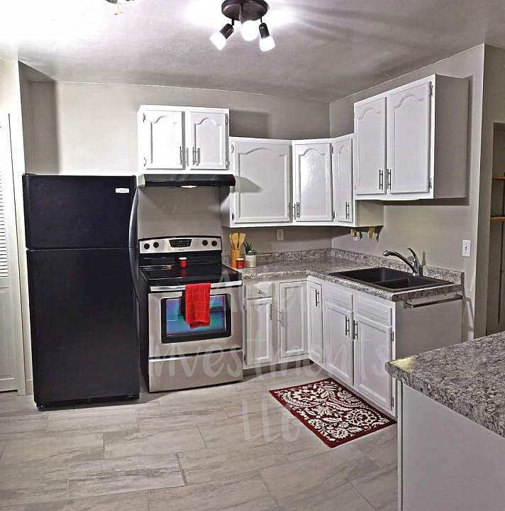 1st image of 26 1/2 N Broadway St