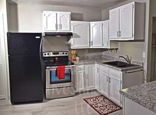 26 1/2 N Broadway St, New Ulm, MN 56073