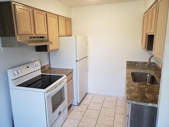 2nd image of 4225 Wallingford Ln APT 1