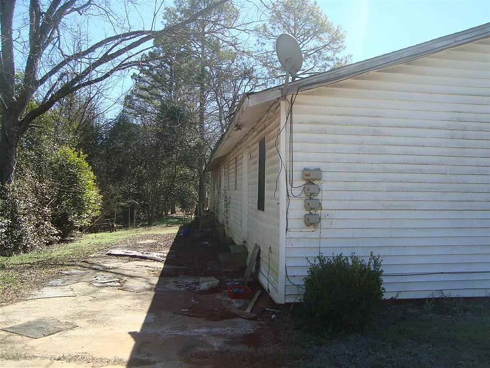 2nd image of 601 Spillers St