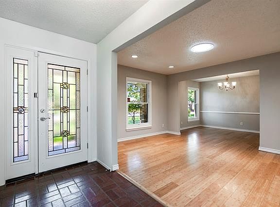 4th image of 4039 Crown Shore Dr