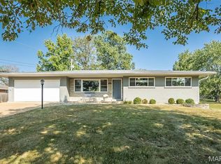 9879 Amberley Dr, Saint Louis, MO