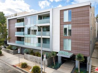 11657 Chenault St APT 102, Los Angeles, CA 90049