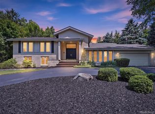 3300 Woodview Lake Rd, West Bloomfield, MI 48323