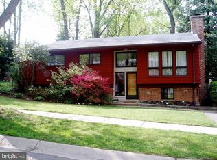 6505 Bannockburn Dr, Bethesda, MD 20817
