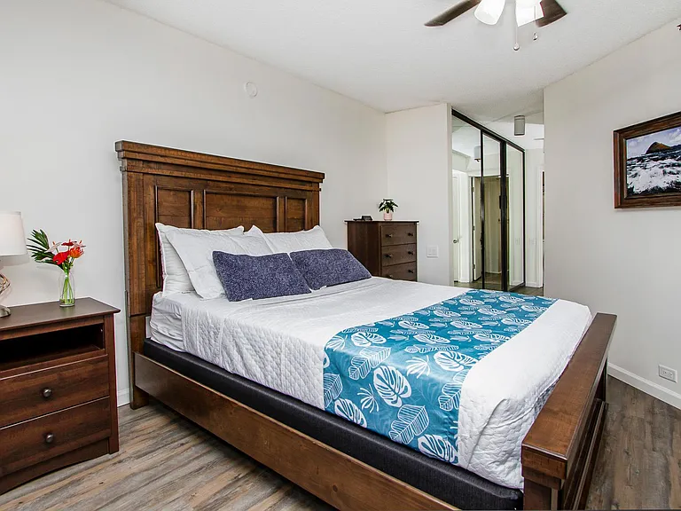 60 N Beretania St #1809 — Photo 10
