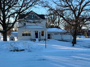 207 2nd St, Newfolden, MN 56738