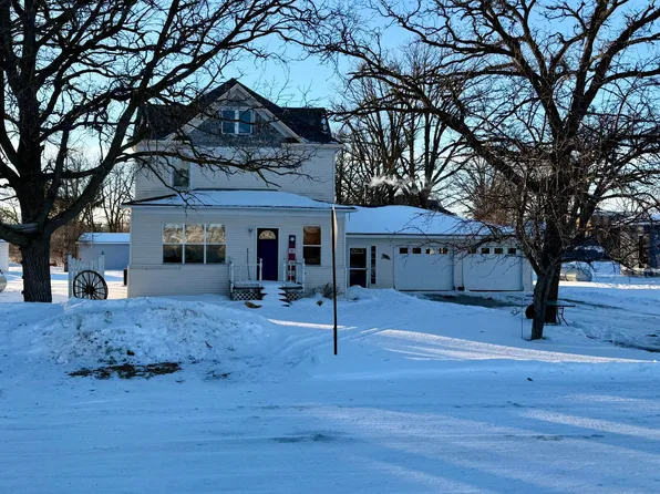 207 2nd St, Newfolden, MN 56738