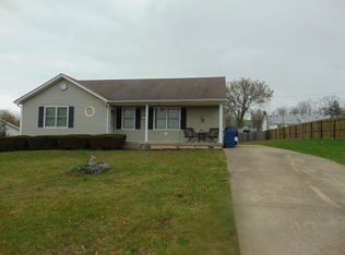 1030 Ravenwood Dr, Lawrenceburg, KY 40342