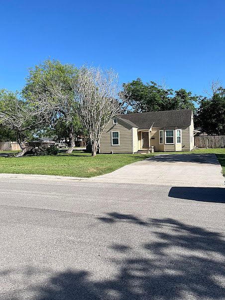 729 E RAGLAND