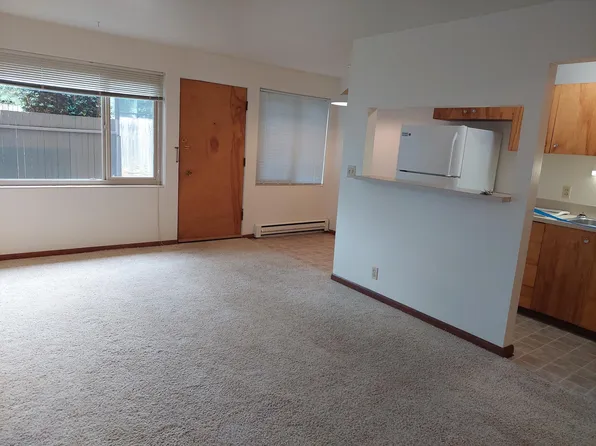 2907 NE 52nd St #102, Seattle, WA 98105