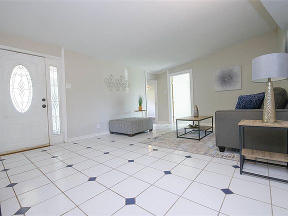 5th image of 6515 Alder Ave