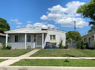 1002 Hendricks St, Mishawaka, IN 46544