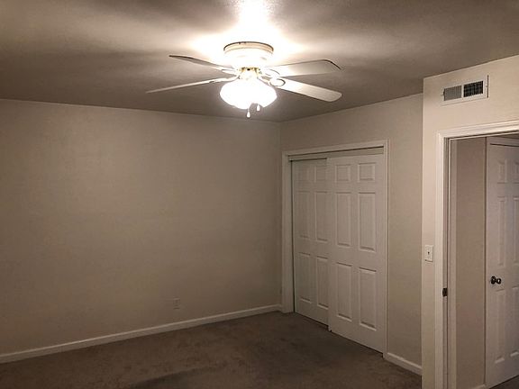5th image of 30 Narcissus Dr APT 14