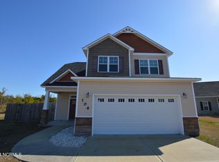 106 Peakwood Ct, Jacksonville, NC 28546