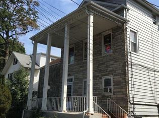 318 E 1st Ave #3, Roselle, NJ 07203