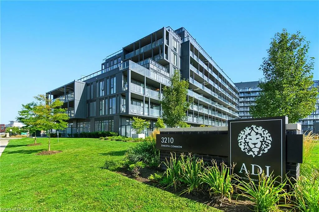 3210 Dakota Cmn #A814 photo 1