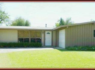 3902 Manchester Pl, Riverside, CA 92503
