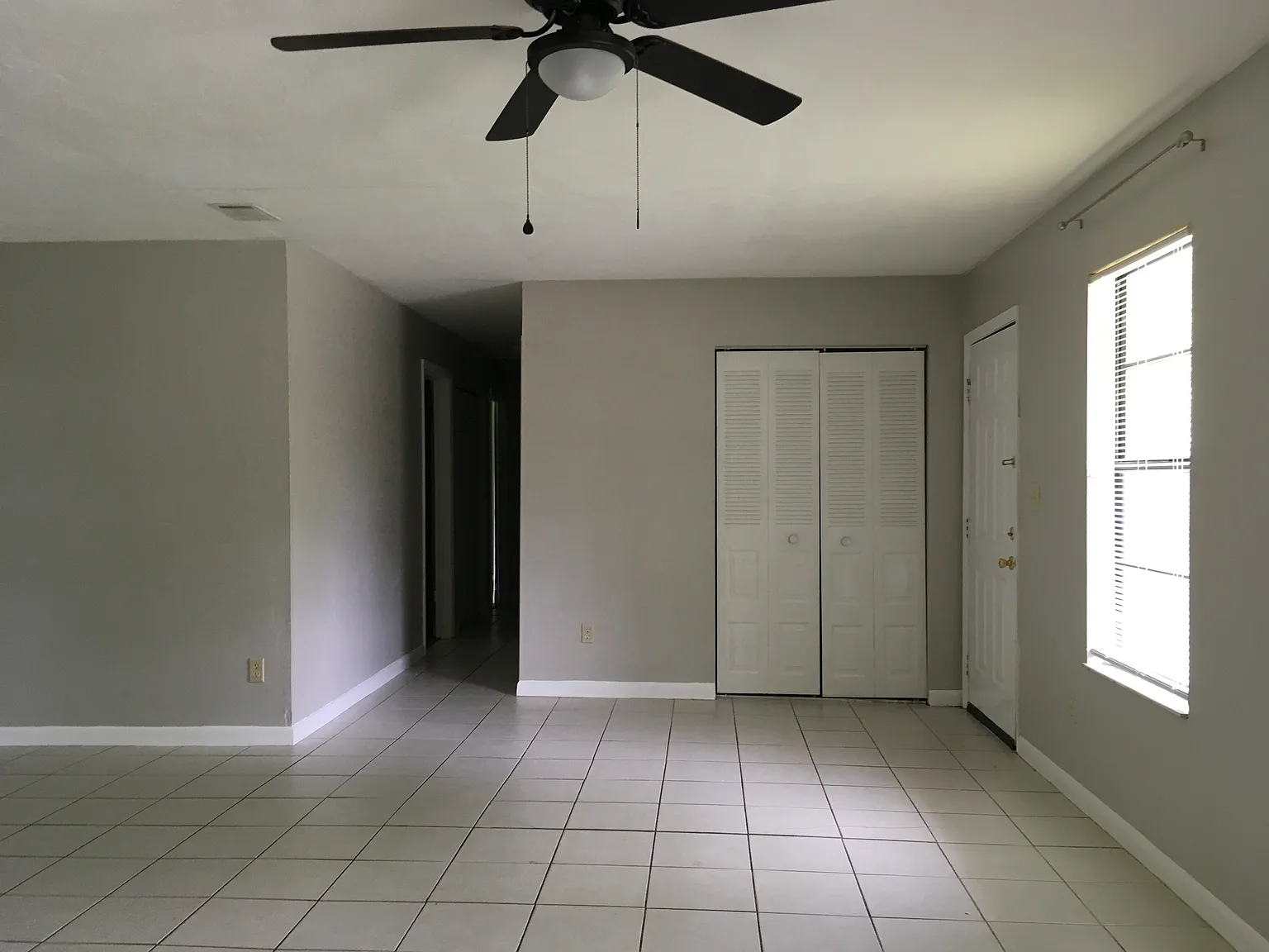 3 bed, $1,800 — Photo 2