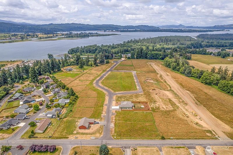 2nd image of 6 Sunnyfield Drive Lot20