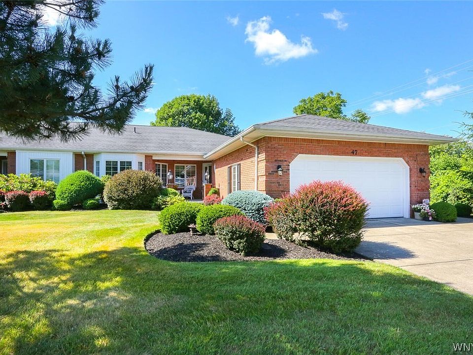 1st image of 47 Hampton Hill Dr