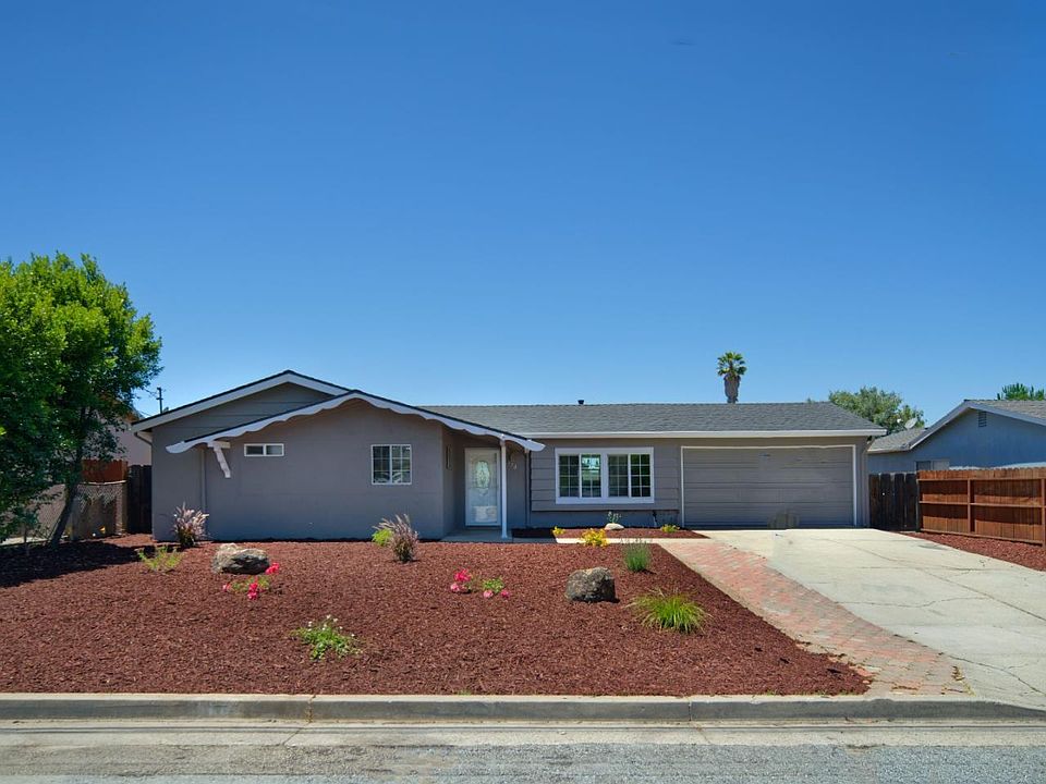 1st image of 770 El Camino Paraiso