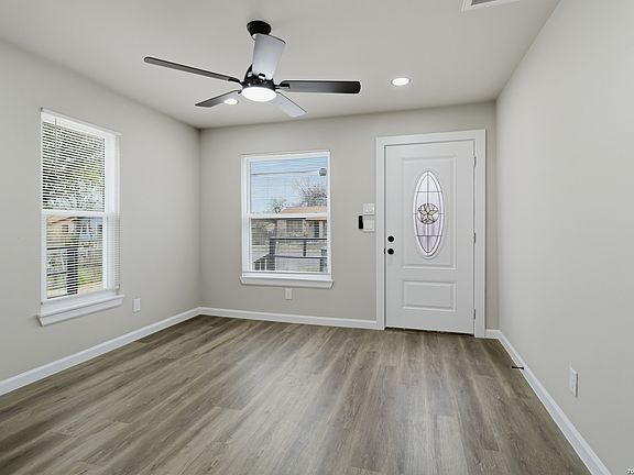 4th image of 611 N San Ignacio Ave