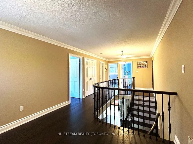 31 Ashfield Dr — Photo 22