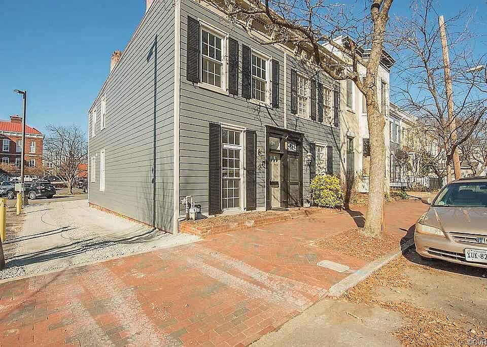 1st image of 2 N Plum St
