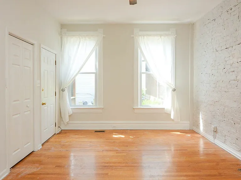1129 N Winchester Ave #3C — Photo 6