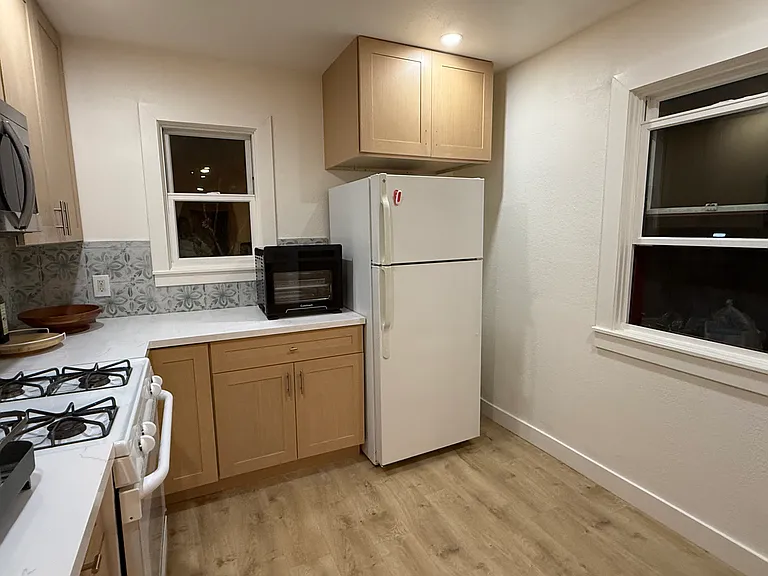 521 W Montecito St #1 — Photo 2
