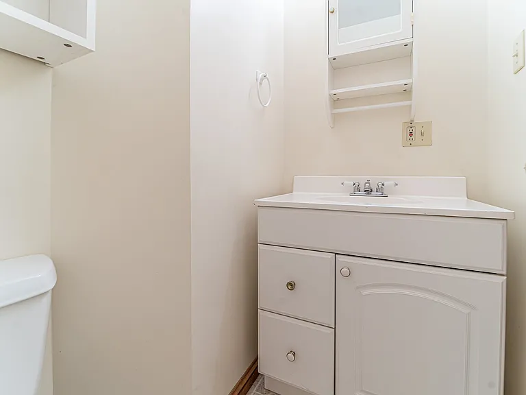 801 Phillips Ave #2A — Photo 2