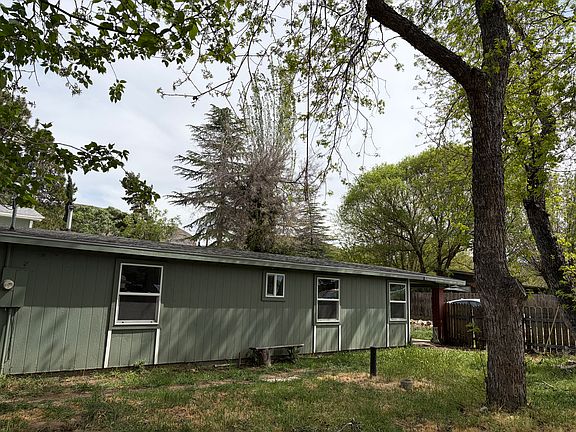 3rd image of 16746 W Shrine Dr