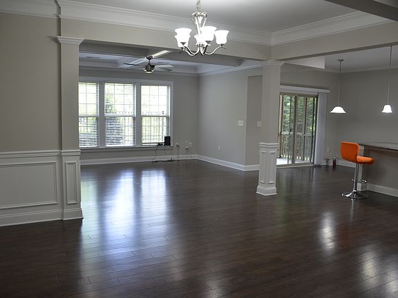 5th image of 510 Fumagalli Dr