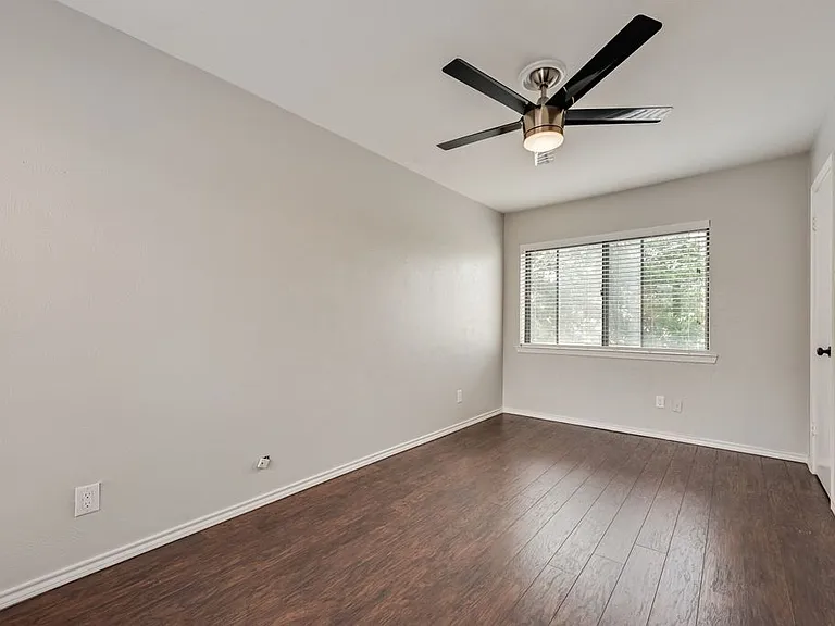 2203 Salem Dr — Photo 19